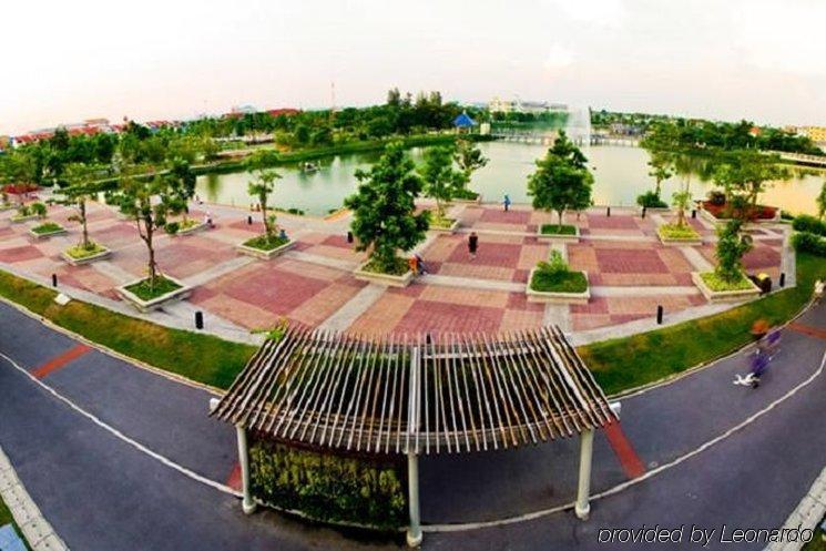 Suphan Lake Hometel Bangkok Facilities photo